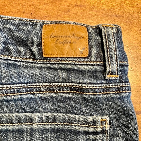 American Eagle Blue Denim Stretch Shorts Wmns Sz 12 S1102-526 - Picture 5 of 7